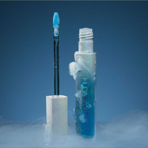 Huda Beauty Plumping Silk Lip Balm-  ICY - Clear Blue - Picture 3 of 10